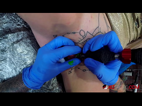 ❤️ An hottie thar a bheith tattooed Sully Savage fuair tattoo ar a clitoris ☑ Porn ag porn % ga.mrpornogratis.ru% ❌❤